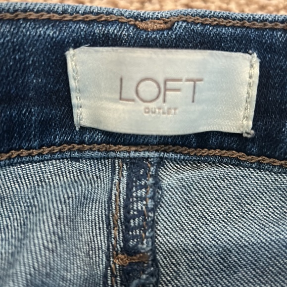 Loft modern skinny jeans. Size 4 - Picture 2 of 5
